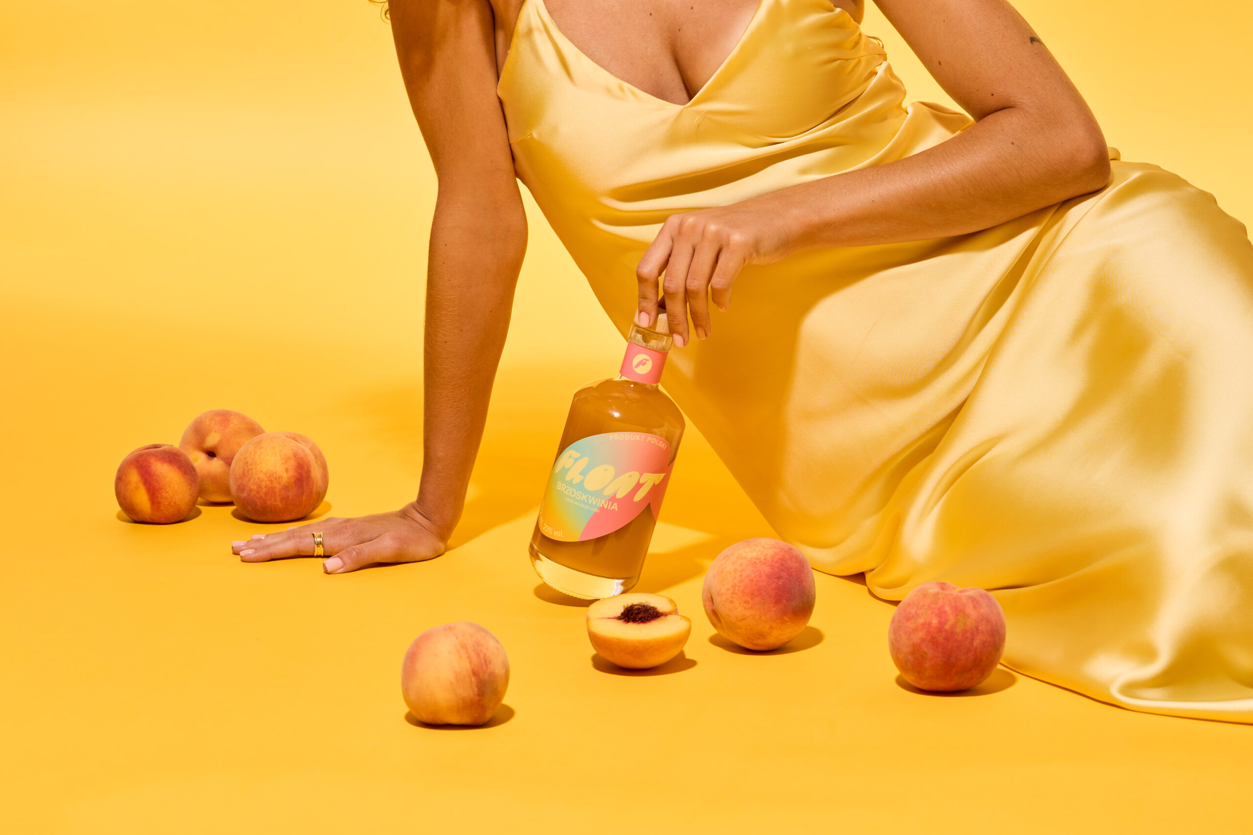 FLOAT Brzoskwinia Likier 700ml - obrazek 4